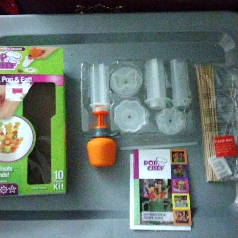Pop Chef Fruit Cutter - Picture 5 of 6